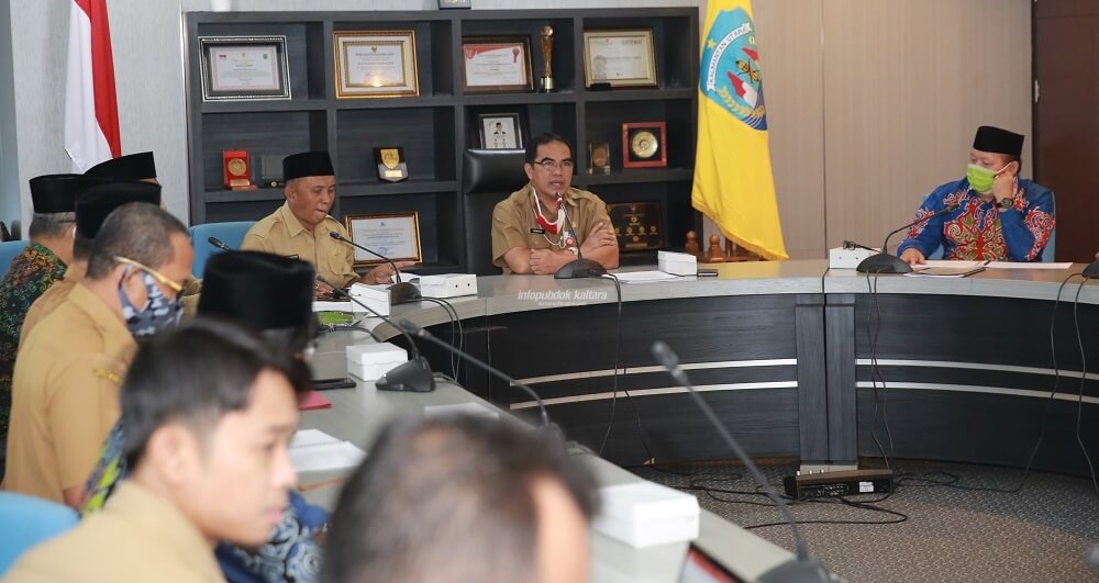 Sekprov sekaligus ketua LPTQ Kaltara, H Suriansyah saat memimpin Rakor Persiapan MTQ tingkat Provinsi Kaltara Tahun 2020, Senin (14/9)