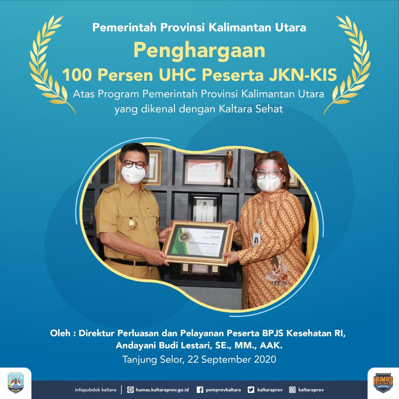 Gubernur Kaltara saat menerima Pernghargaan 100 Persen UHC