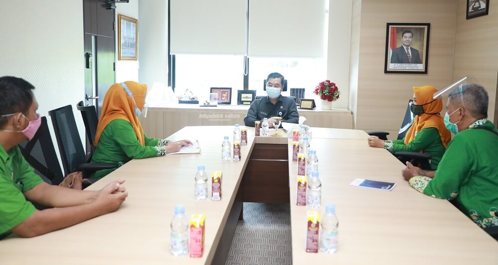 Pjs Gubernur Kaltara, Teguh Setyabudi saat menerima kunjungan silaturahmi DPW SAHI Kaltara, Rabu (7/10).