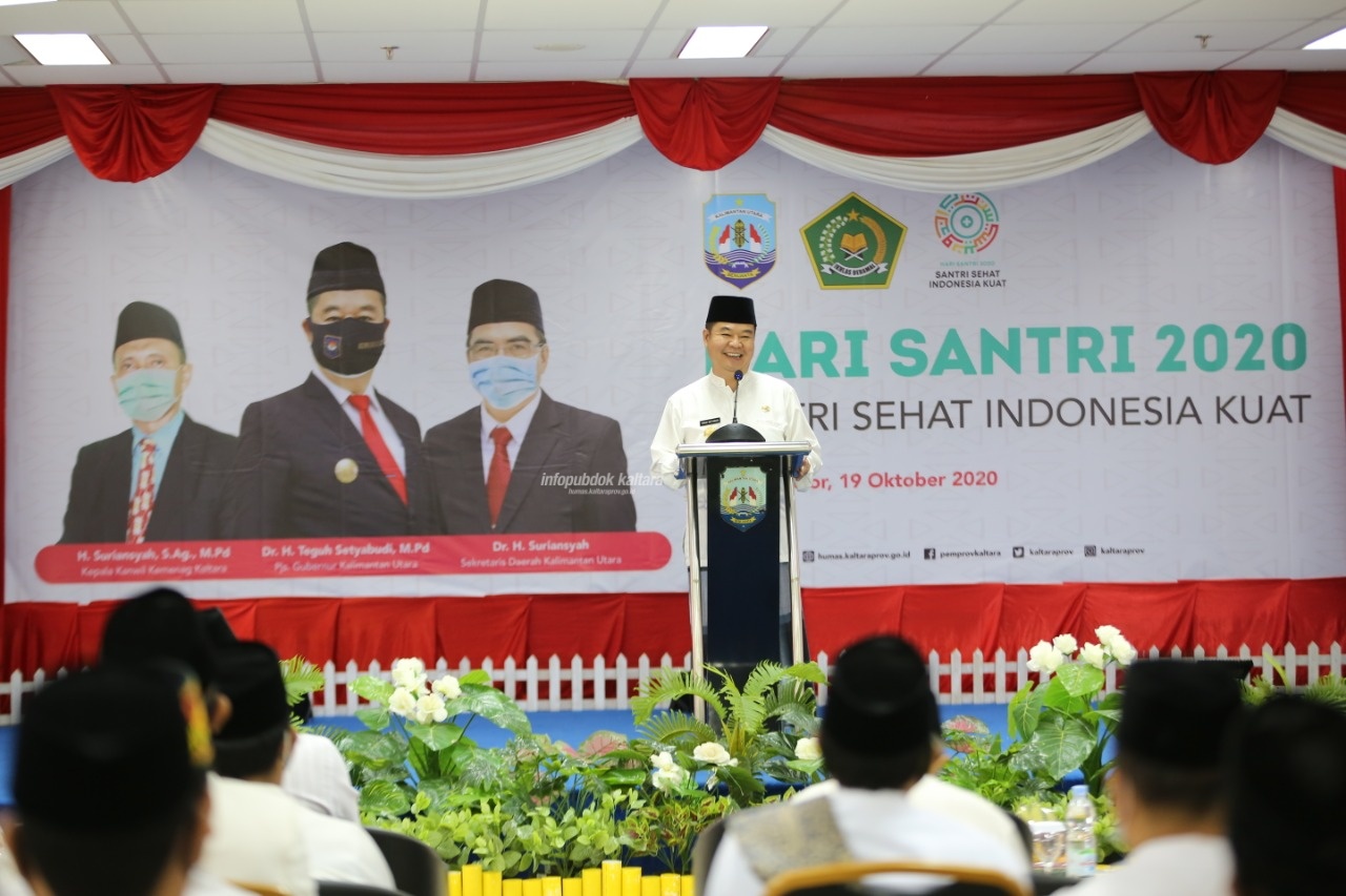 Pjs Gubernur Kaltara Teguh Setyabudi saat memberikan sambutan pada Peringatan Hari Santri 2020
