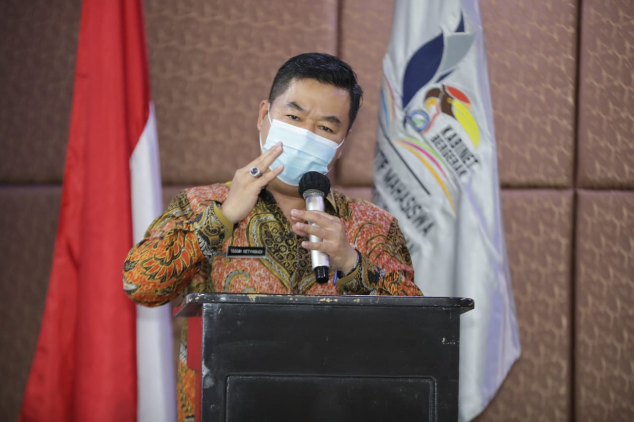 Pjs Gubernur Kaltara Teguh Setyabudi saat membuka dialog interaktif bertema pendidikan politik masyarakat dalam persiapan Pilkada Serentak 2020 
