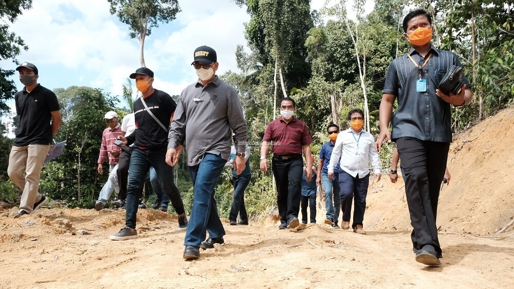 Gubernur Kaltara, Dr H Irianto Lambrie saat meninjau progres pembangunan KBM Tanjung Selor, belum lama ini