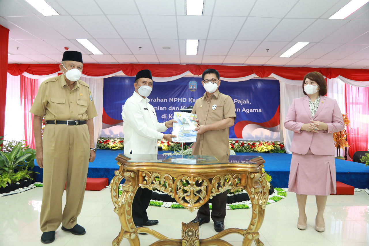 Penyerahan NPHD di Kota Baru Mandiri