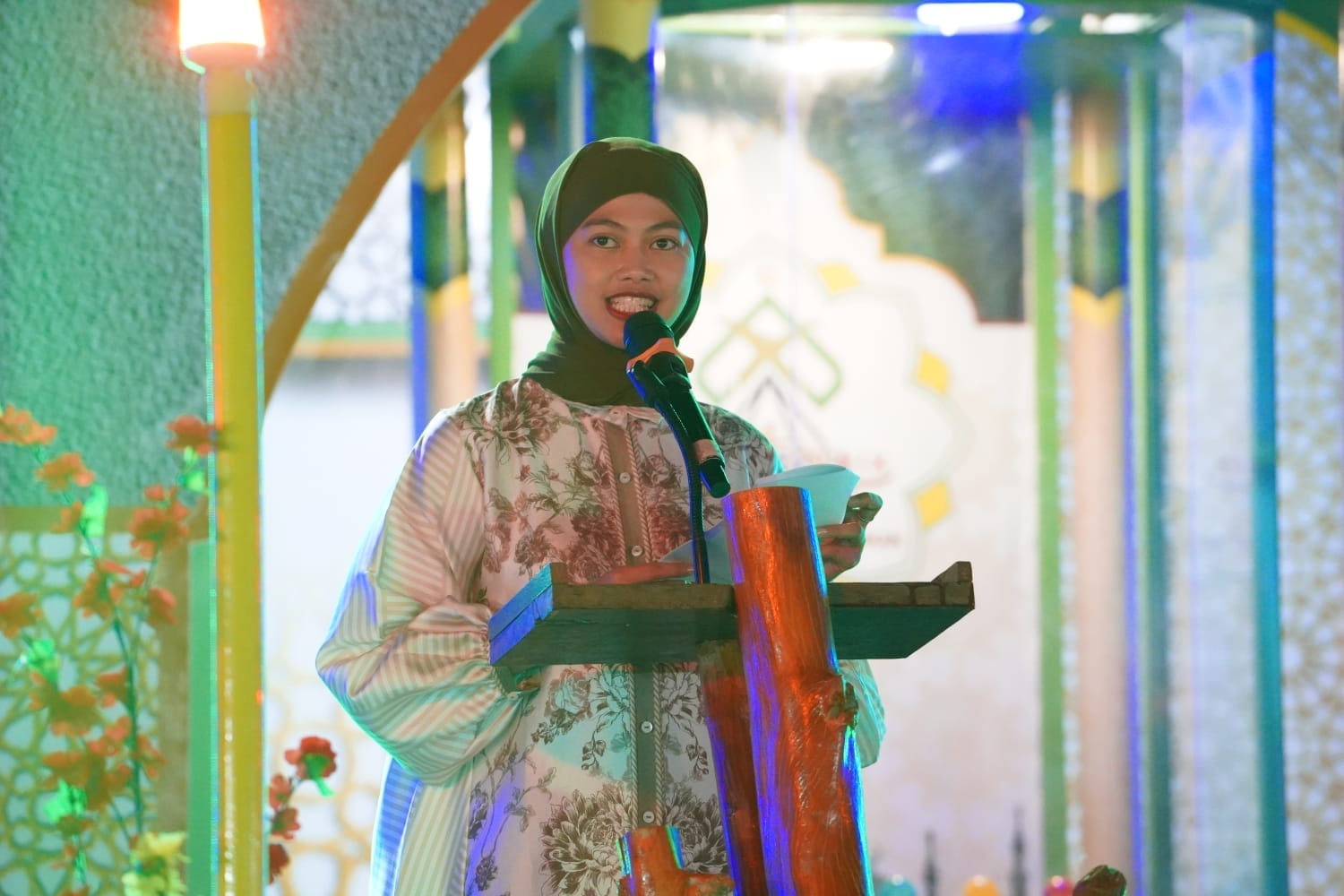 Bupati Nunukan Hj Asmin Laura Hafid saat menutup 
Musabaqah Tilawatil Qur’an (MTQ) ke XIX tingkat Kabupaten Nunukan.